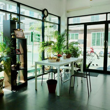 We Inn Bangkok Eksteriør bilde